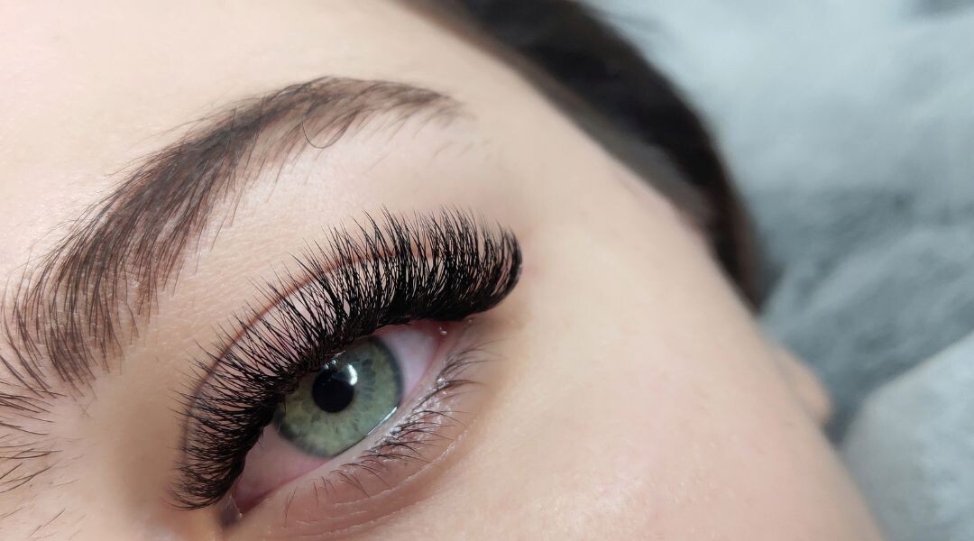 Bad Habits That Ruin Your Lashes